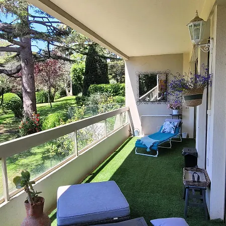 Centre Beau 2 Pieces 50 M2 Terrasse A 12 Min Plages Et Palais Au Calme 公寓 戛纳
